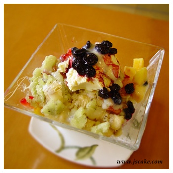 RussianBare A Little Dash Of The Brush powekanoa